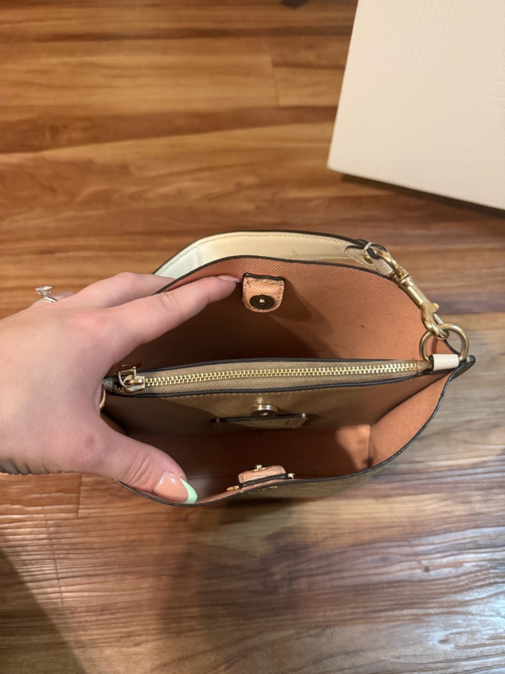 Coach Mollie Bucket Bag in Signature Canvas - Picture 4 of 6